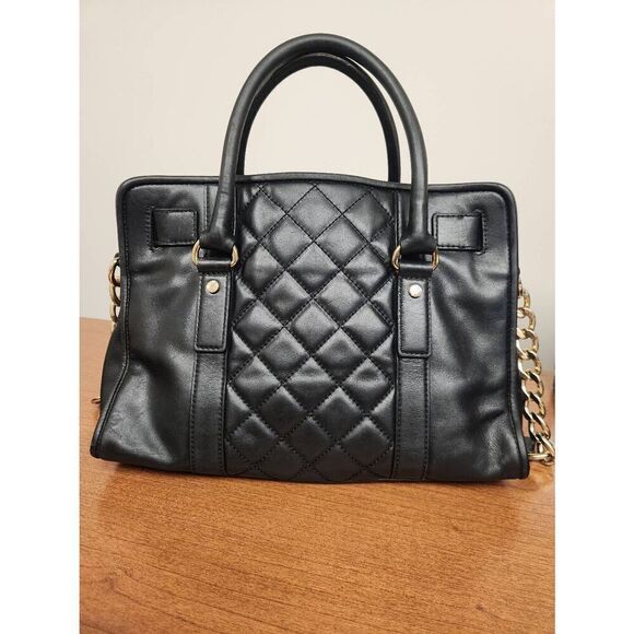 MICHAEL KORS HAMILTON BLACK QUILT LEATHER GOLD LOCK & KEY EW SATCHEL BAG. - Picture 3 of 11